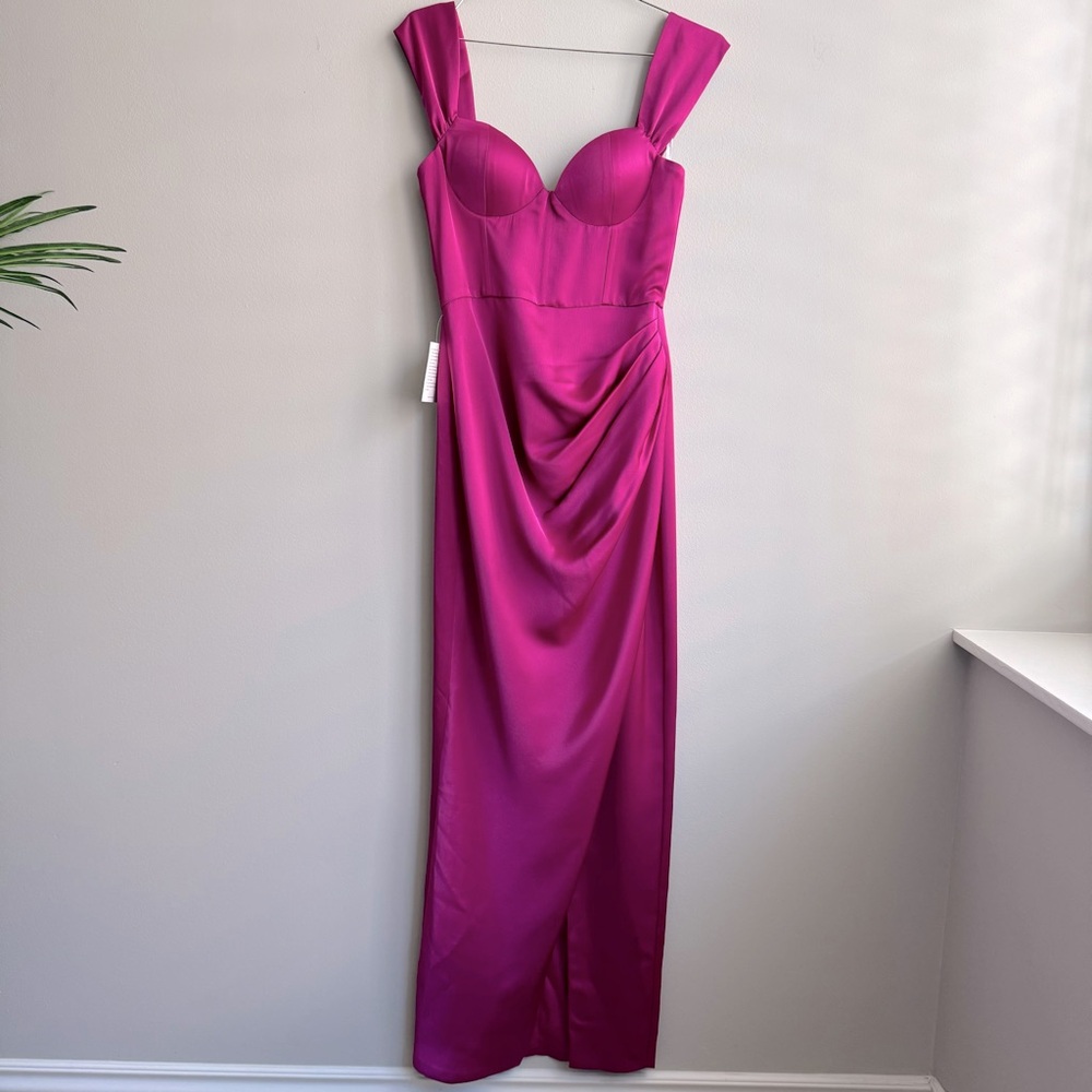 Miss Circle Dress